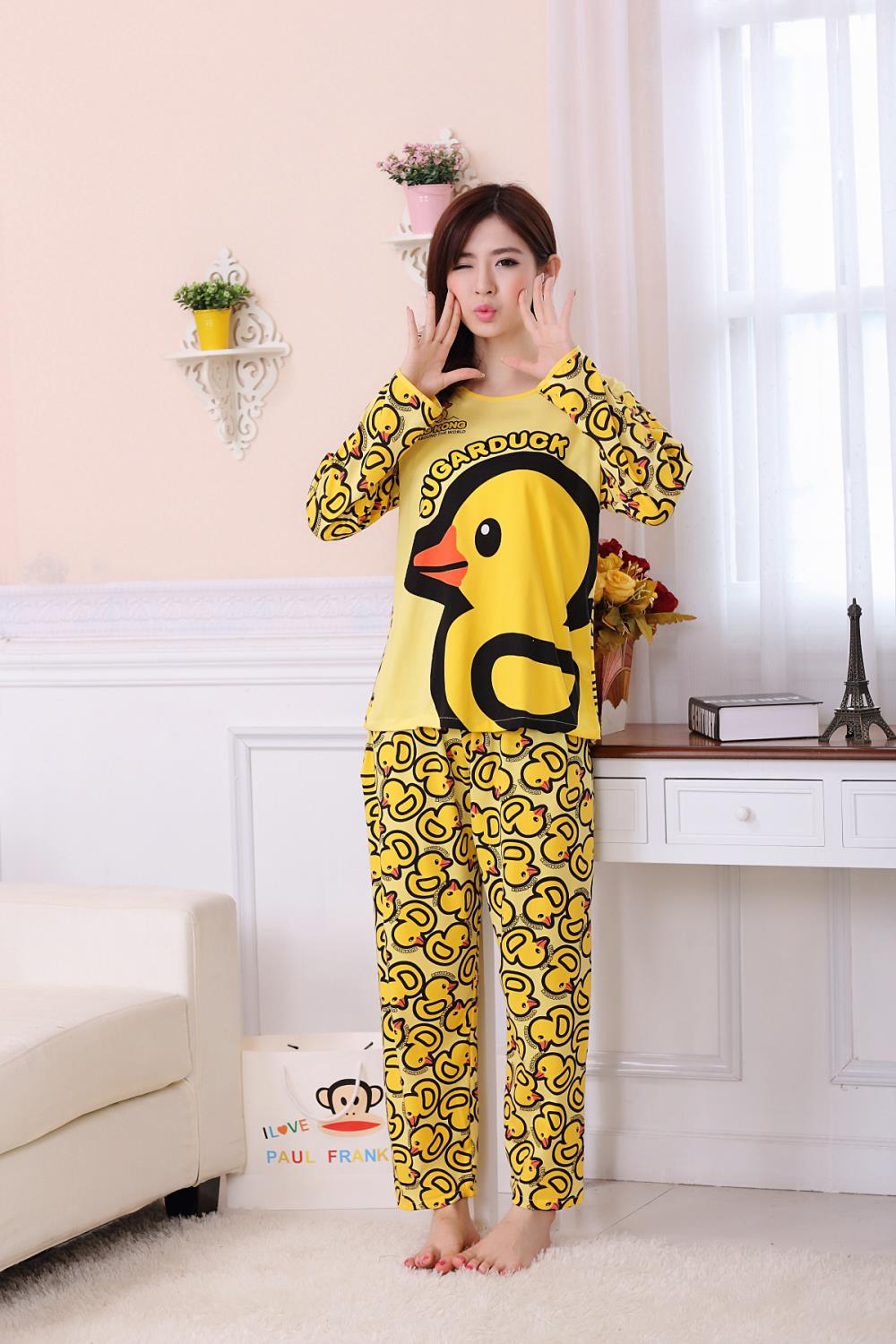 ชุดนอน ลายเป็ดน้อยสีเหลือง น่ารัก ฟรีไซส์ มีทั้งแขนยาวและแขนสั้นน้าา Yellow