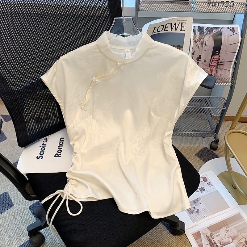 เสื้อเชิ้ตผู้หญิงใส่ทํางาน 390 บาทต่อชิ้น ฟรีค่าจัดส่ง