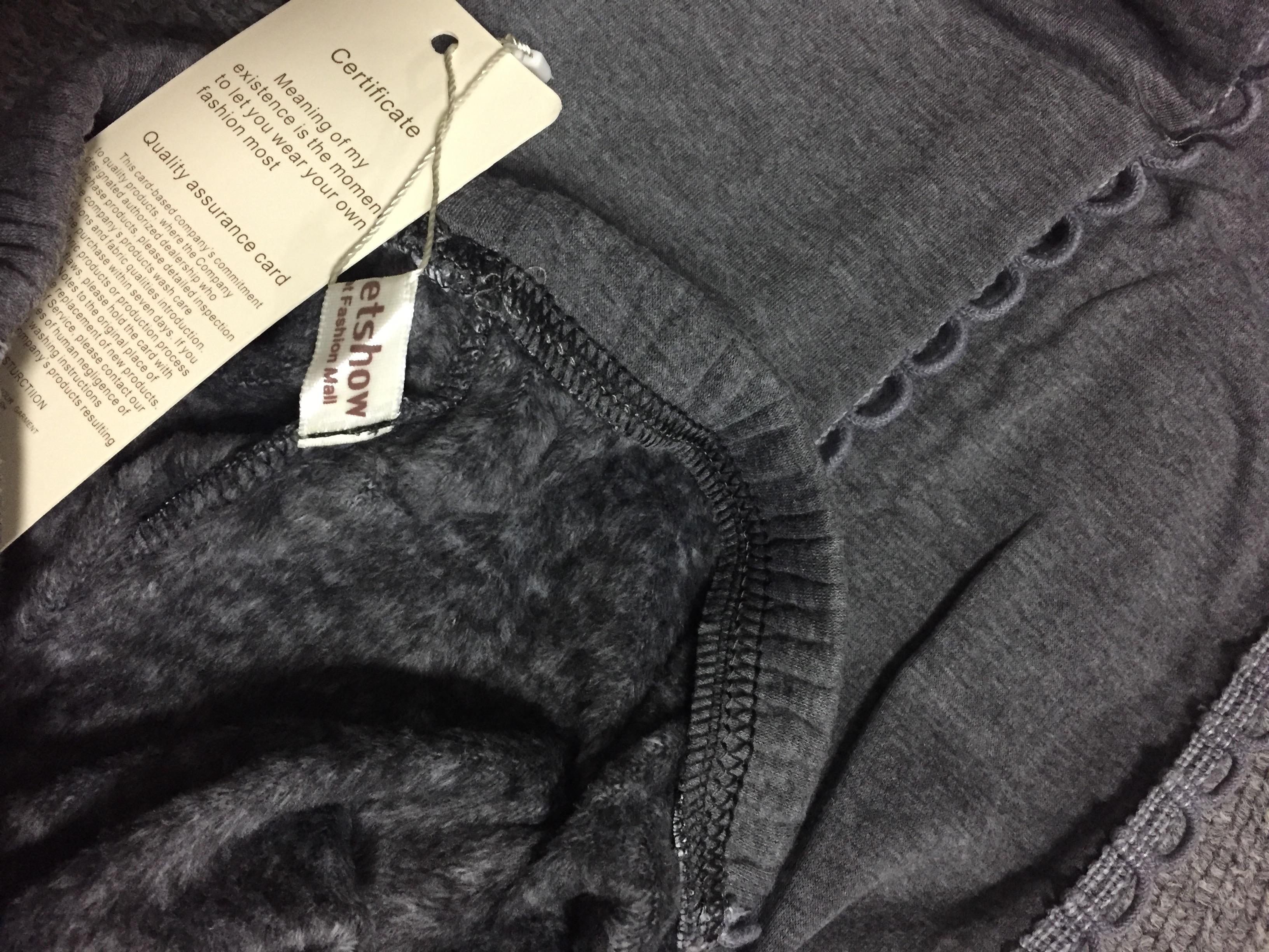 Legging เลกกิ้งกันหนาว ลองจอน สีเทาเข้ม(จองจริงจะอ่อนกว่าในภาพนิดนึงค่า) แต่งด้านข้าง ด้านในเป็นขนนุ่ม ยืดได้เยอะ กระชับทรง พร้อมส่งเลยจ้า