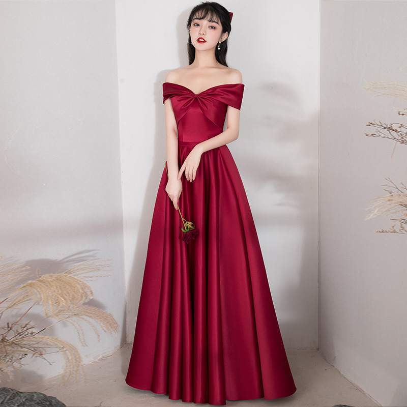ชุดราตรี ชุดราตรีสวยหรู แบบ ทันสมัย Evening dress
