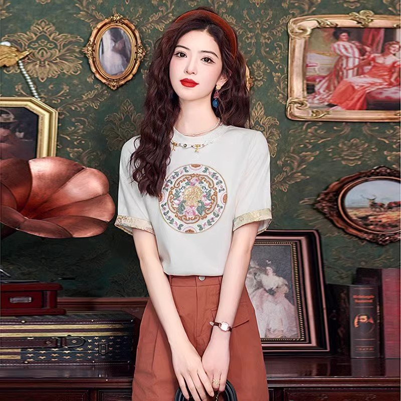 เสื้อเชิ้ตผู้หญิงใส่ทํางาน 390 บาทต่อชิ้น ฟรีค่าจัดส่ง