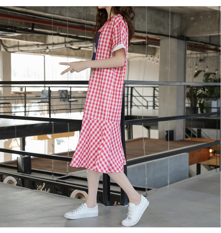 Dress4744 เดรสยาวลายสก็อตทรงปล่อยชายระบาย งานสกรีนลายดิจิตอลอย่างดีสีสวยคมชัด ผ้าโพลีเนื้อดีนุ่มใส่สบาย งานสวยใส่ง่ายน่ารักมาก