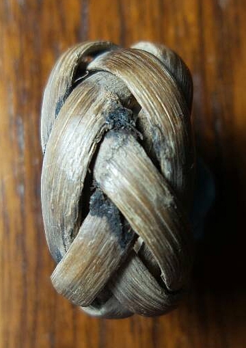 แหวนตะกร้อหวาย หลวงพ่อสุด