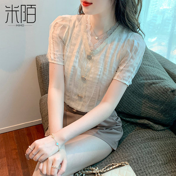 เสื้อลูกไม้ แขนสั้น