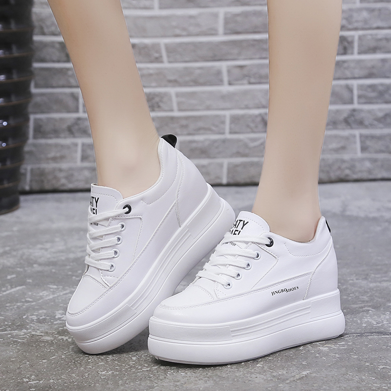 รองเท้าผ้าใบเสริมส้นสูง รองเท้าผ้าใบเสริมส้นสูงสไตล์เกาหลี ส่งฟรี EMS