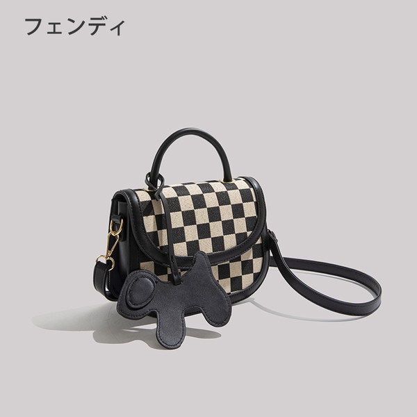 กระเป๋าสะพายข้างผู้หญิง กระเป๋าสะพายสไตล์เกาหลี By Japanese フェンディ authentic bag