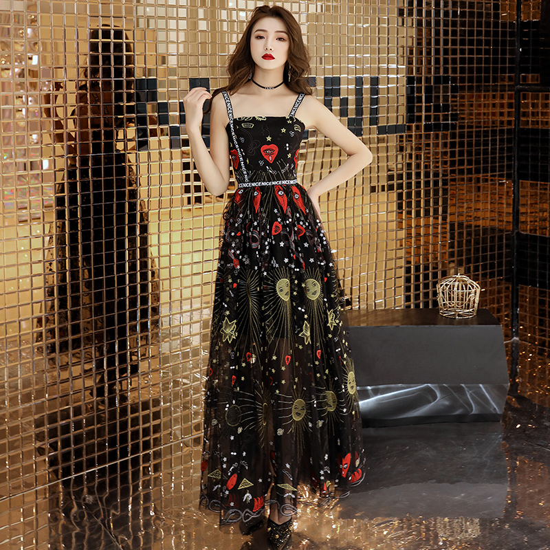 ชุดราตรี ชุดราตรีสวยหรู แบบ ทันสมัย Evening dress