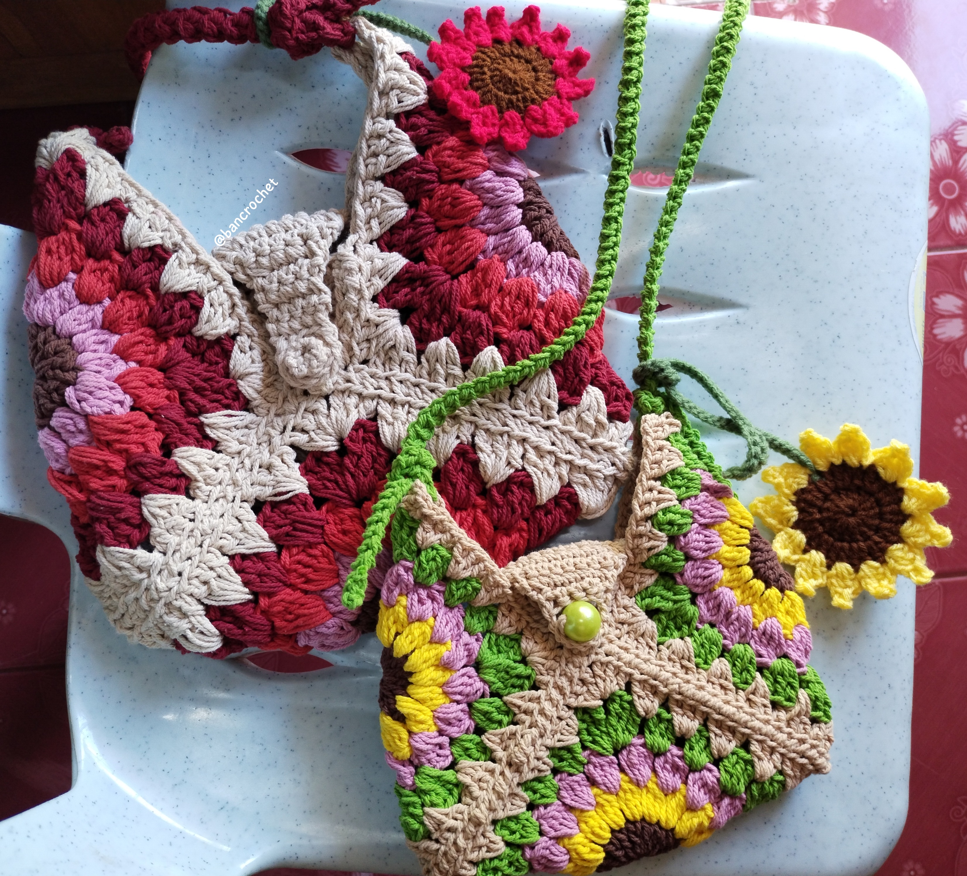 Bancrochet กระเป๋าถักโครเชต์ดอกทานตะวัน crochet bag หลากสี 8*9 inch