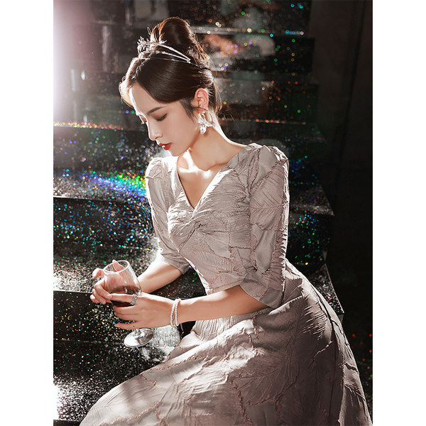 ชุดราตรี ชุดราตรีสวยหรู แบบ ทันสมัย Evening dress