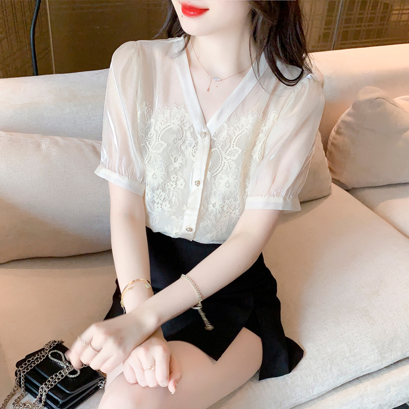 เสื้อลูกไม้ แขนสั้น