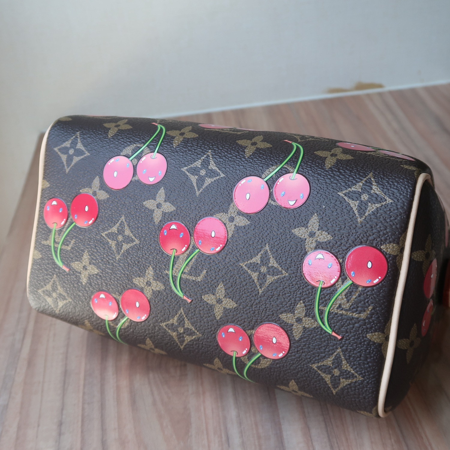 Louis Vuitton X Murakami Monogram Cherry Speedy 20 Ban"