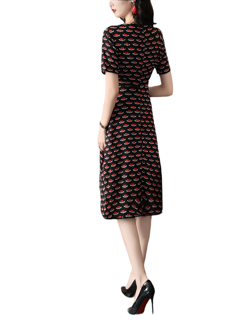 Dress4350 เดรสยาวหน้าสั้นหลังยาวลาย Love พื้นดำ มีซิปข้างใส่ง่าย ผ้าไหมอิตาลีเนื้อดีนุ่มใส่สบาย งานสวยใส่ง่ายน่ารักมาก