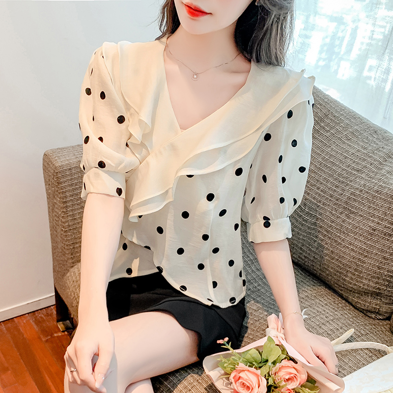 เสื้อเชิ้ตแขนยาววัยรุ่น ลายสวยๆ แบรนด์ YIL AN