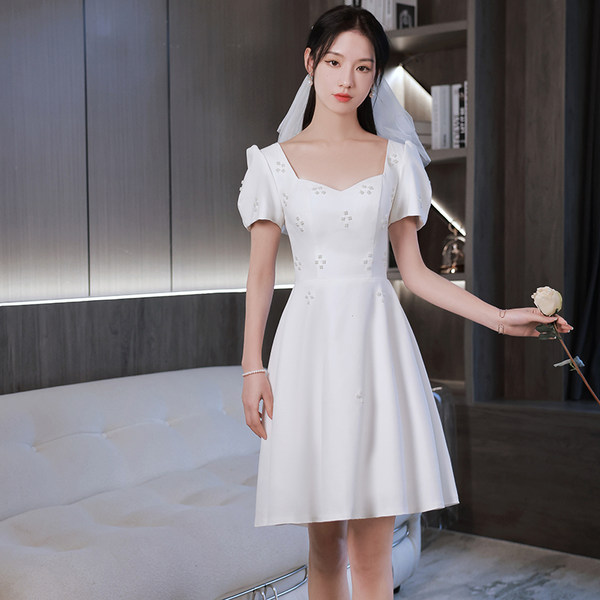 ชุดราตรี ชุดราตรีสวยหรู แบบ ทันสมัย Evening dress