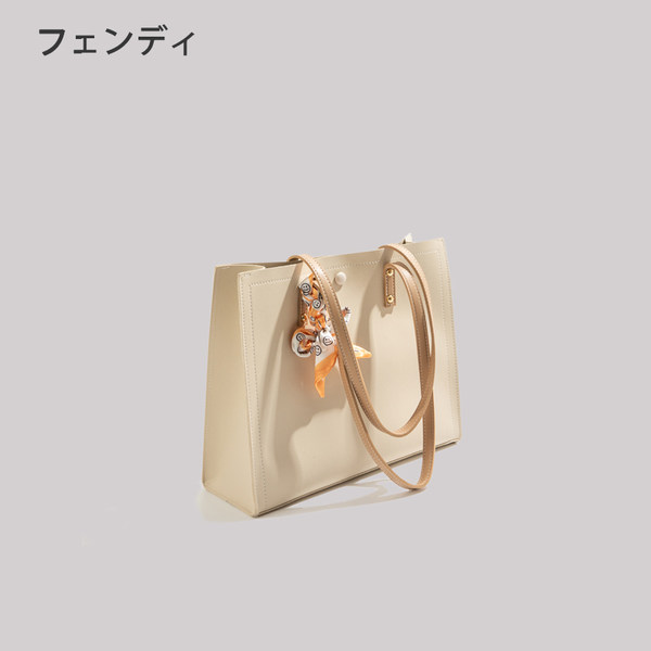 กระเป๋าสะพายข้างผู้หญิง กระเป๋าสะพายสไตล์เกาหลี By Japanese フェンディ authentic bag