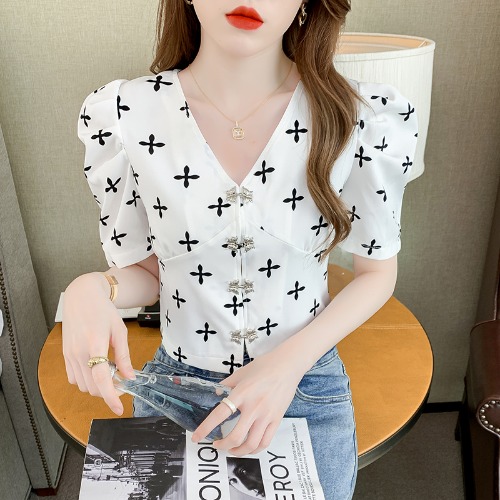 เสื้อเชิ้ตแขนยาววัยรุ่น ลายสวยๆ แบรนด์ YIL AN