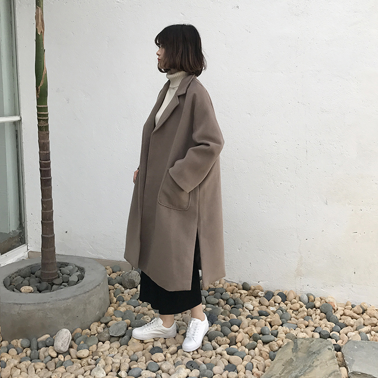 OverCoat เสื้อโค้ทกันหนาว สไตล์เกลหลี ทรงโคล่งสีกะปิ ผ่าข้าง ผ้าวูลผสมเนื้อดี บุซับในฟกันลม พร้อมส่ง same pic