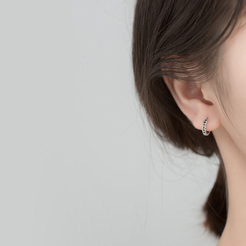 ต่างหูเงินแท้ S925 รุ่น Blithe ต่างหูห่วงเชือกวินเทจสีเงินรมดำ สูง11mm เงินแท้ทั้งชิ้น Silver925 ต่างหูผู้ชาย