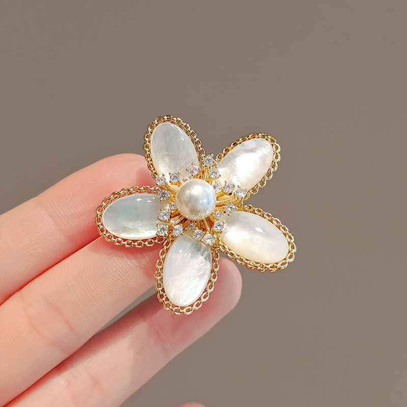 เข็มกลัด เข็มกลัดสวยๆ เข็มกลัดติดเสื้อ Brooch