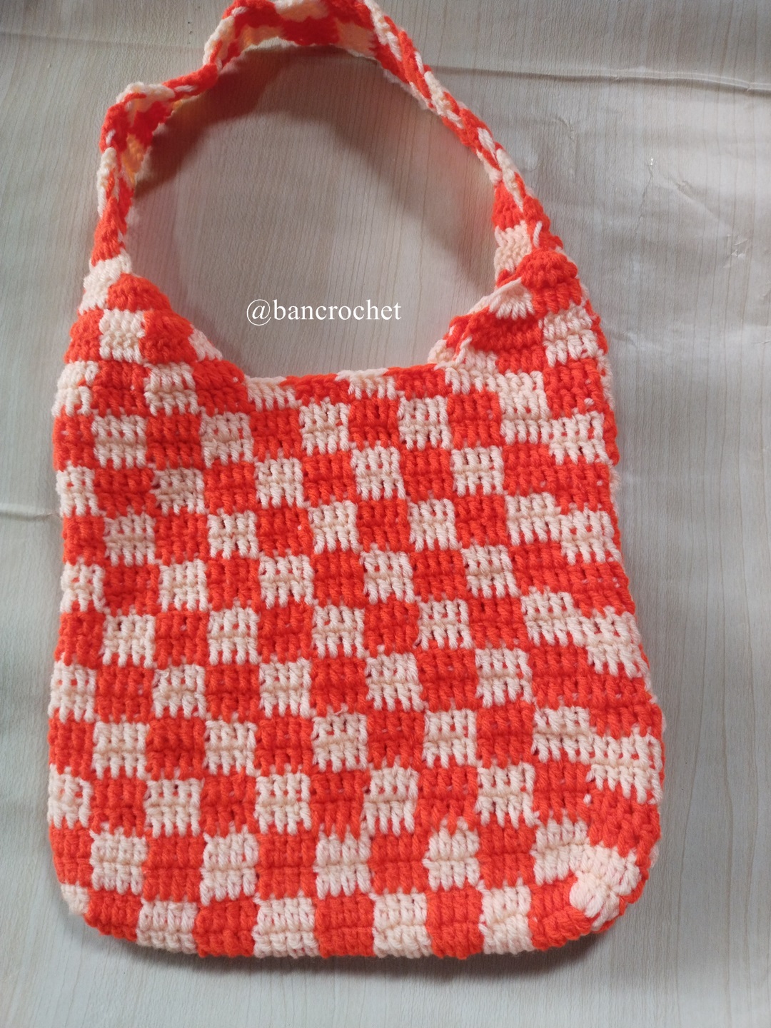 Bancrochet กระเป๋าถักลายตาราง Crochet Bag หลากสี 20*20 cm