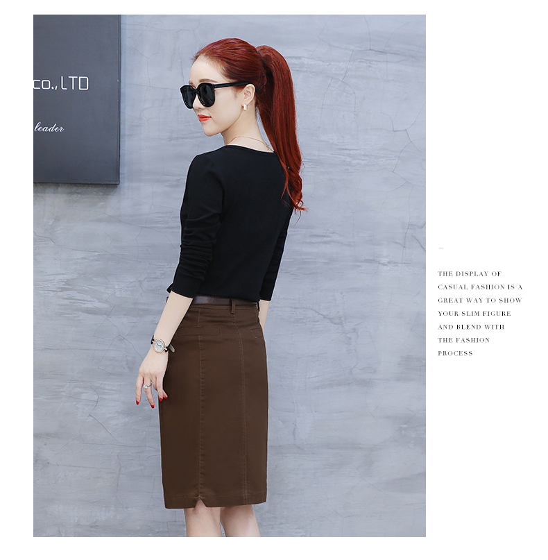 Skirt342 กระโปรงแฟชั่นผ้าคอตตอนยีนส์เนื้อดีหนาสวยสีพื้นทรงเข้ารูป ซิปหน้า กระเป๋าข้าง งานดีแมทช์ง่าย ทรงสวยเป๊ะ ใส่กับเสื้อตัวไหนก็ดูดี มี 2 สี ดำ, น้ำตาล