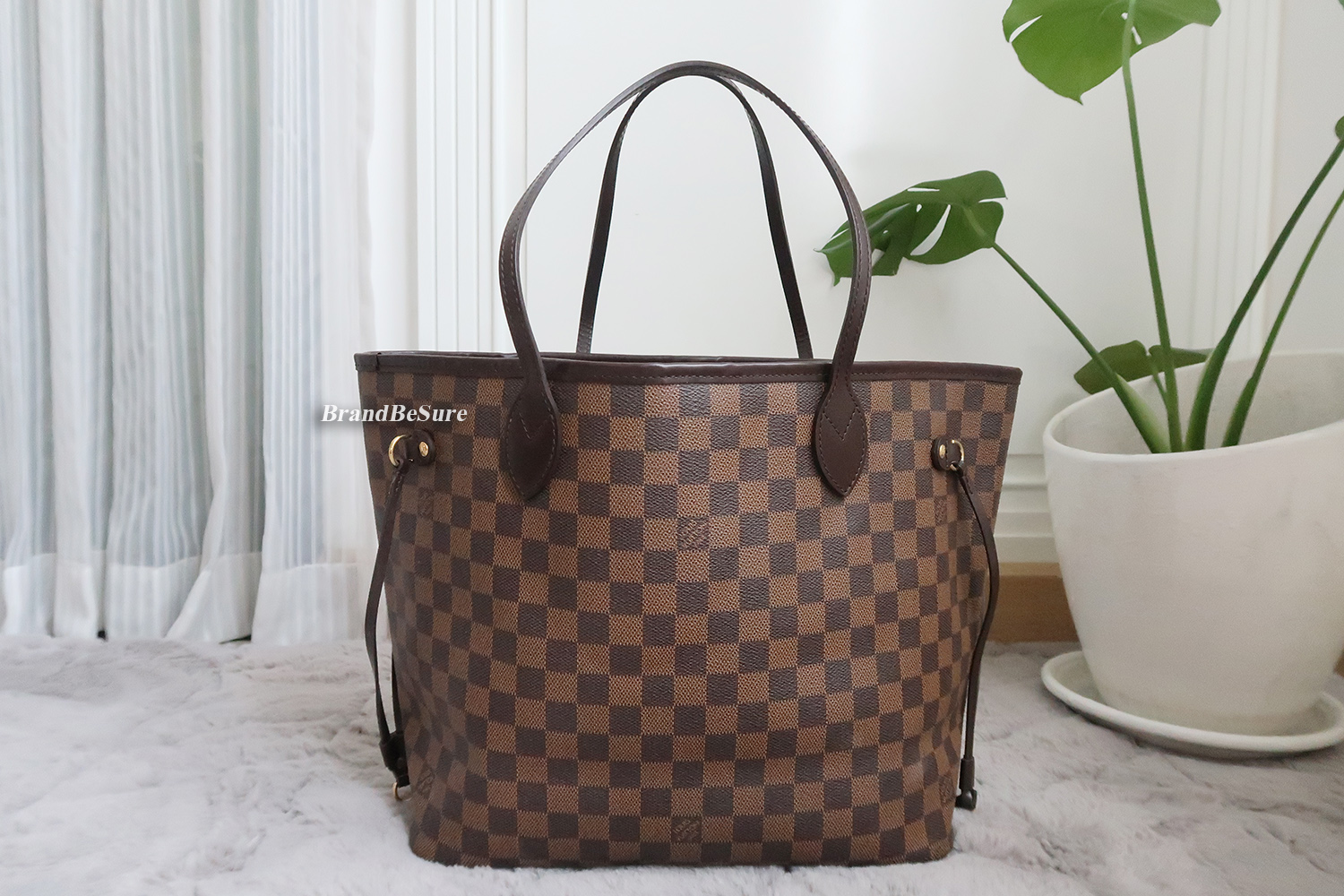 Louis Vuitton Damier Ebene Neverfull MM