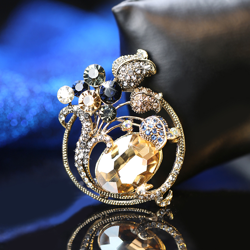เข็มกลัด เข็มกลัดสวยๆ เข็มกลัดติดเสื้อ Brooch