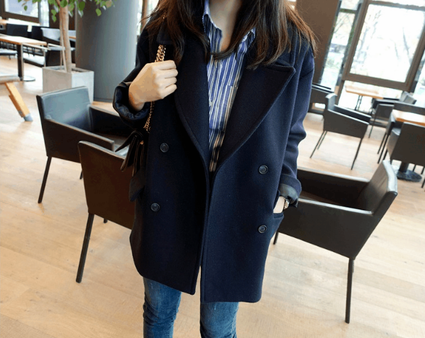 เสื้อโค้ทกันหนาว สีกรม ทรงกำลังดีไม่ยาวเกินไป ผ้าดีบุซับในกันลม พร้อมส่ง กรมท่า