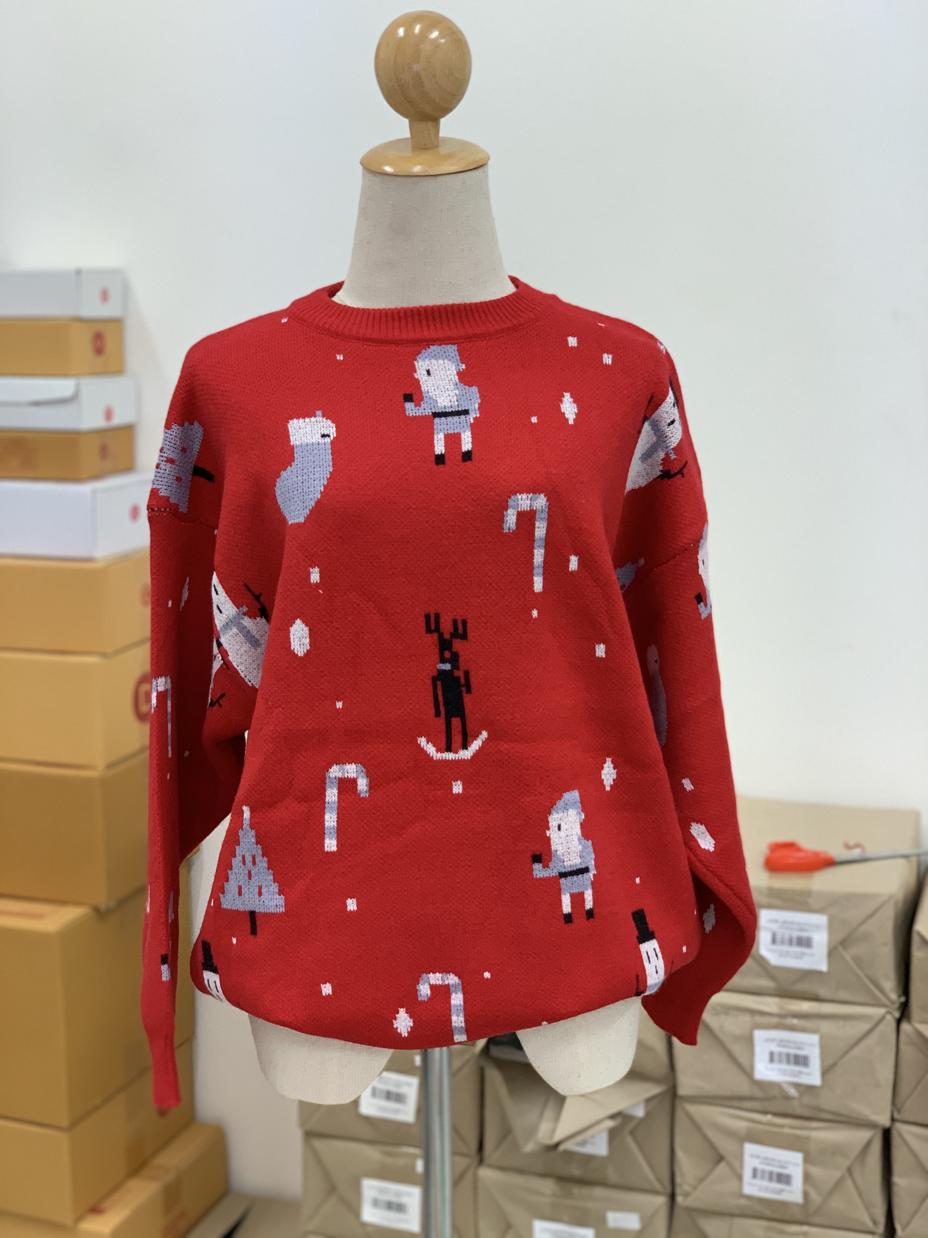 Sweater เสื้อสเวทเตอร์ไหมพรม ใส่เป็นคู่หรือใส่เดี่ยวๆ ก็น่ารัก งานดีมากๆๆ ไหมพรมหนาเนื้อนุ่มสุดๆ ราคาสูงหน่อยแต่คุ้มราคาจ้า