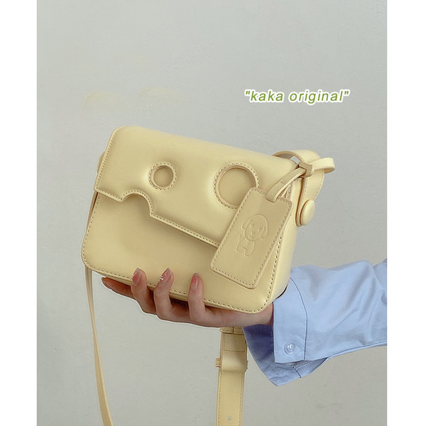 กระเป๋าสะพายข้างผู้หญิง กระเป๋าสะพายสไตล์เกาหลี By Japanese フェンディ authentic bag