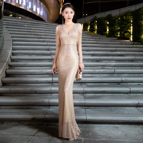 ชุดราตรี ชุดราตรีสวยหรู แบบ ทันสมัย Evening dress