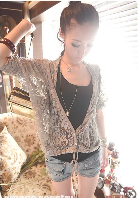 เสื้อคลุมลูกไม้ น่ารัก มีฮู้ด ลูกไม้นิ่มมาก สีเทา พร้อมส่งเลยจ้า gray