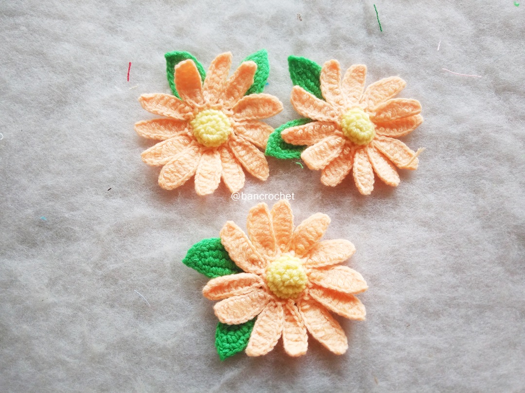 Bancrochet ดอกดาวกระจาย Sulfur Cosmos flowers สีส้มอ่อน 3 นิ้ว