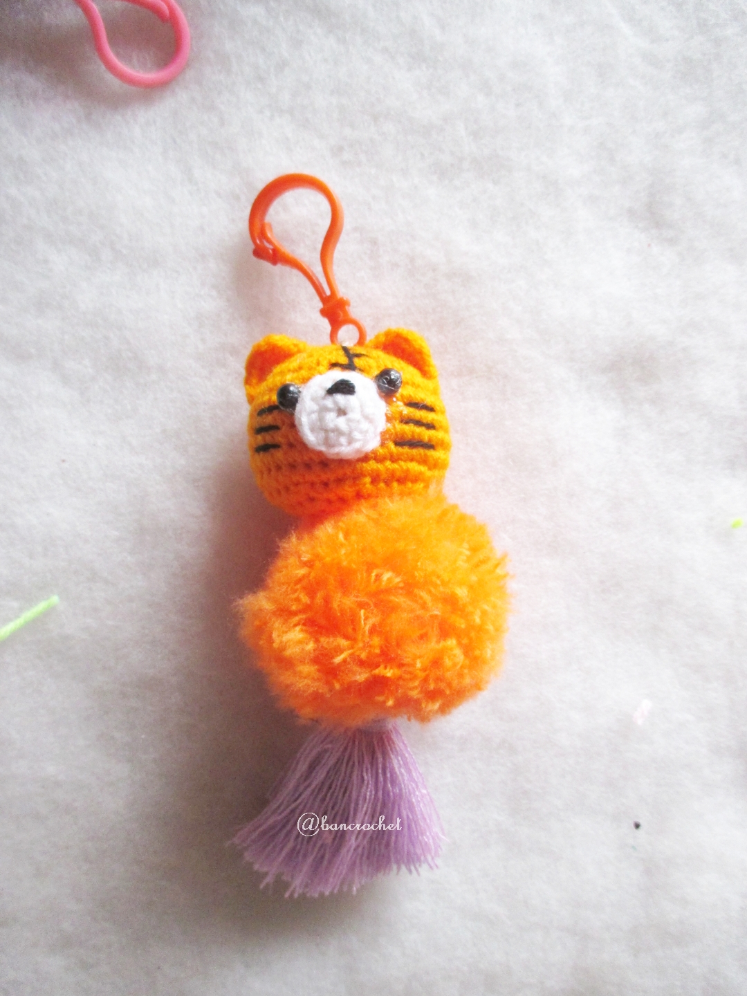 พวงกุญแจปอมปอมหมีพูห์ pompoms pooh crochet keychain