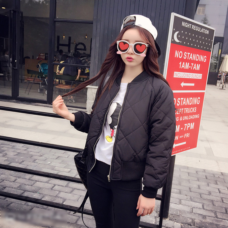 เสื้อโค้ทกันหนาว ปักลายตาราง ผ้าโพลิเนื้อดีกันลม ซิปหน้า จั๊มเอวจั๊มแขน น่ารัก เกาหลีมากๆ