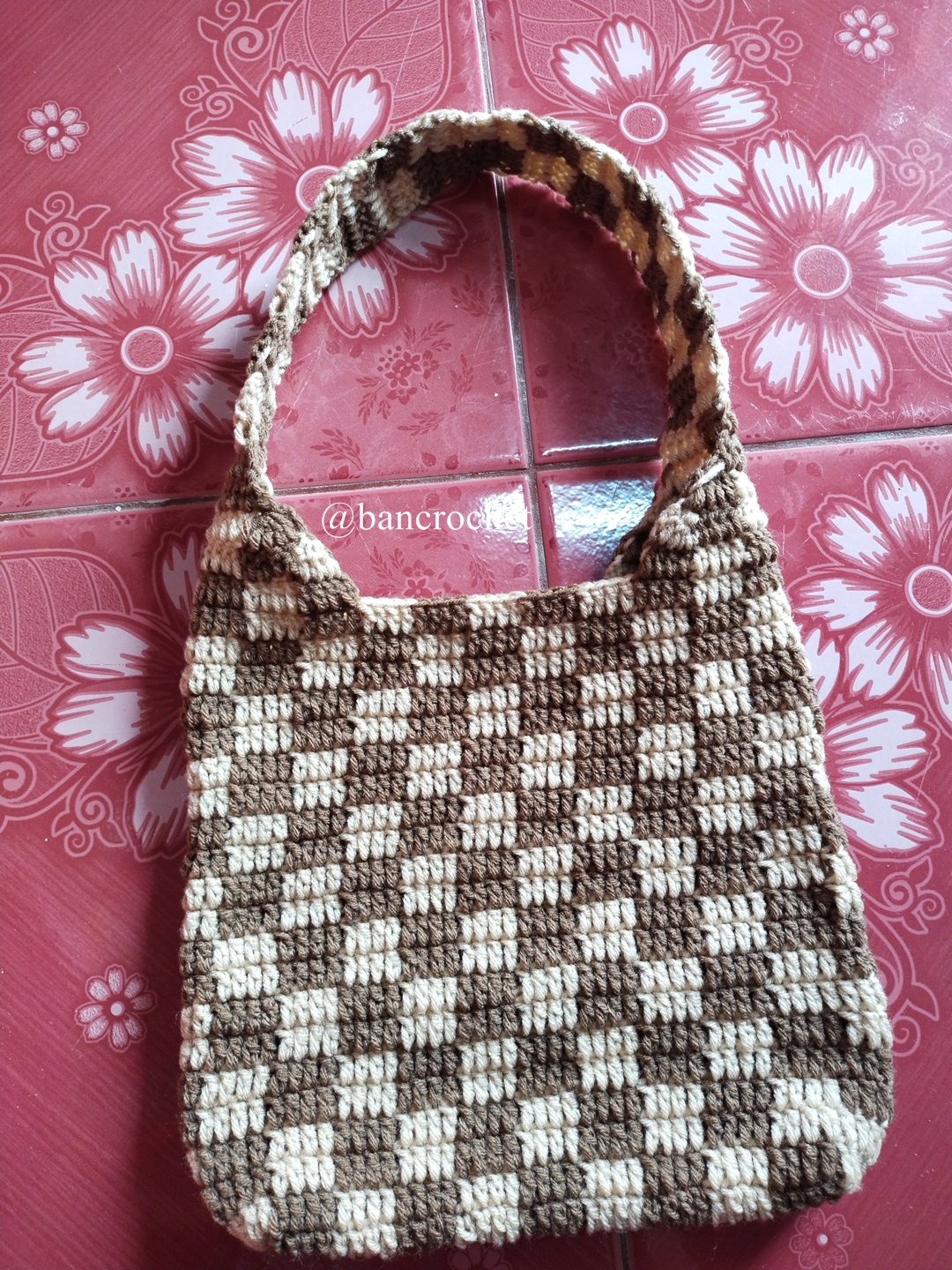 Bancrochet กระเป๋าถักลายตาราง Crochet Bag หลากสี 20*20 cm