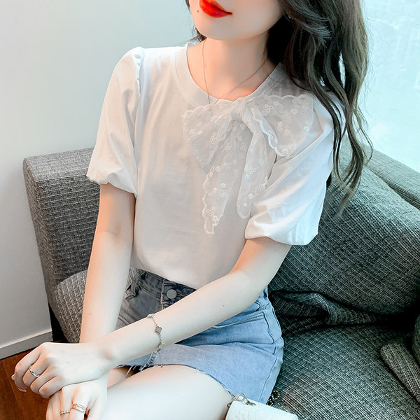 เสื้อลูกไม้ แขนสั้น