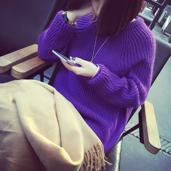 Sweater เสื้อไหมพรมถักตัวยาว สีม่วง ใส่ตัวเดี๋ยวได้เลยเก๋ๆ ยืดได้เยอะ ม่วง