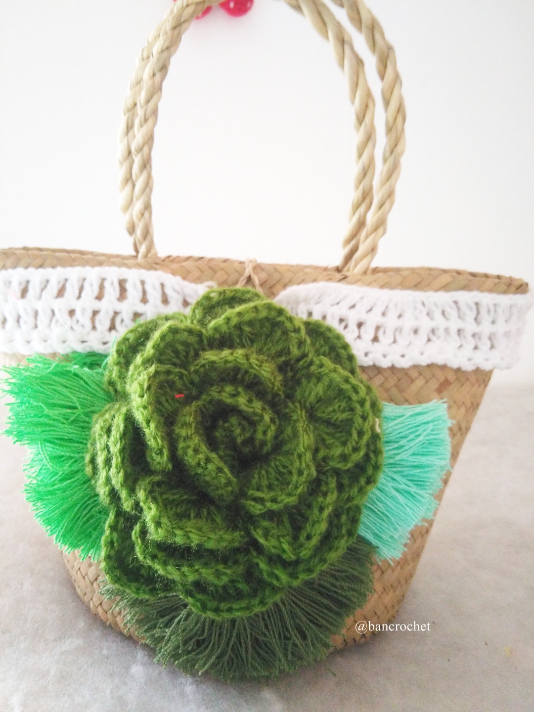 กระเป๋าสานกระจูดประดับดอกไม้ grajood basket weave bags ธรรมชาติ 7*10*7*12 นิ้ว