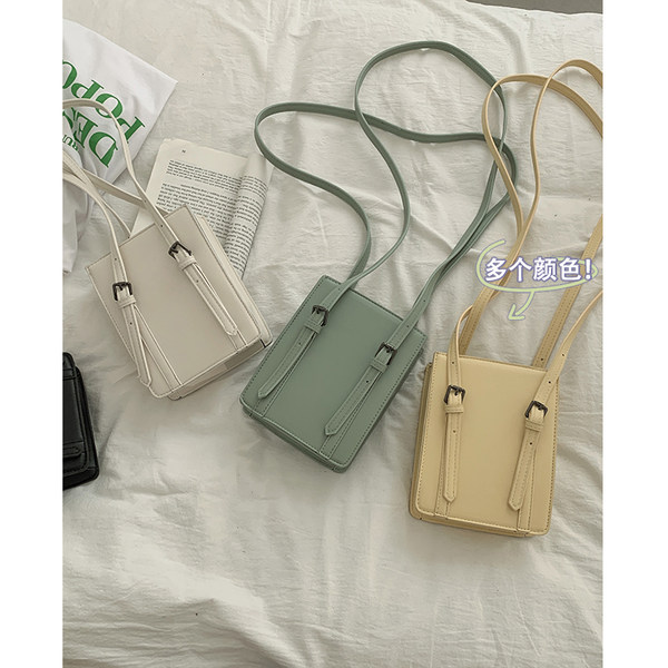 กระเป๋าสะพายข้างผู้หญิง กระเป๋าสะพายสไตล์เกาหลี By Japanese フェンディ authentic bag