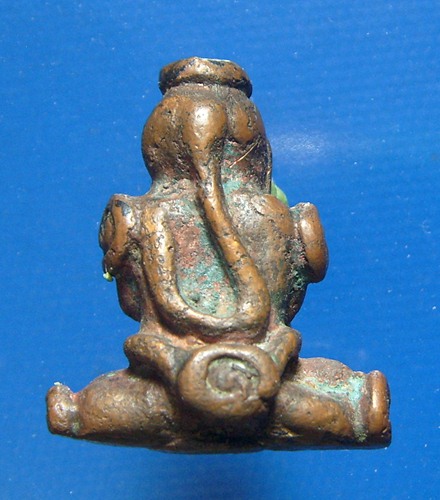 พระปิดตายาท่านเพ้า สปป ลาว