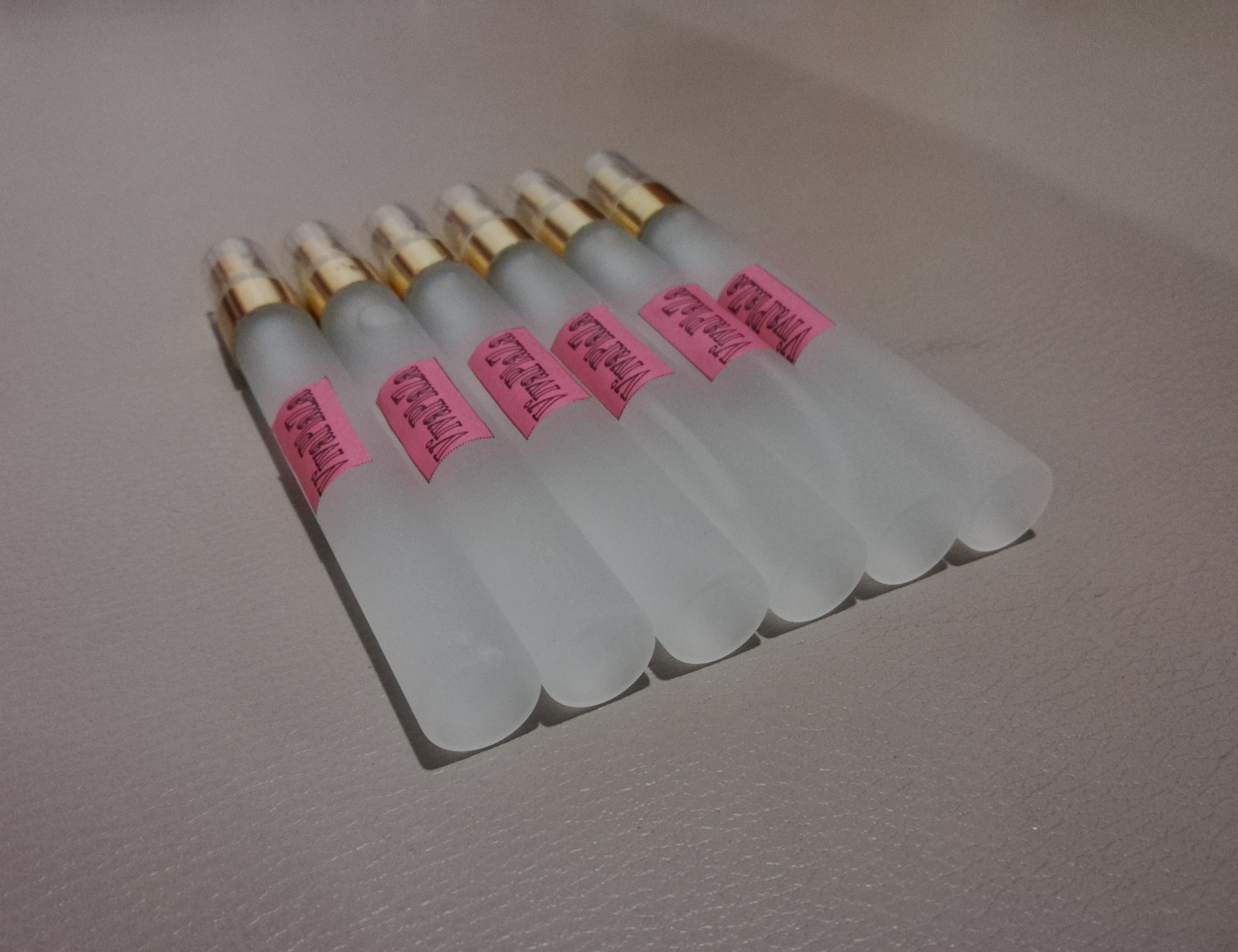 น้ำหอมปากกา โอเดอทอยเล็ต 10 ซีซี สูตรทน 8 ถึง12 ชม ซื้่อ 1ฟรี 1