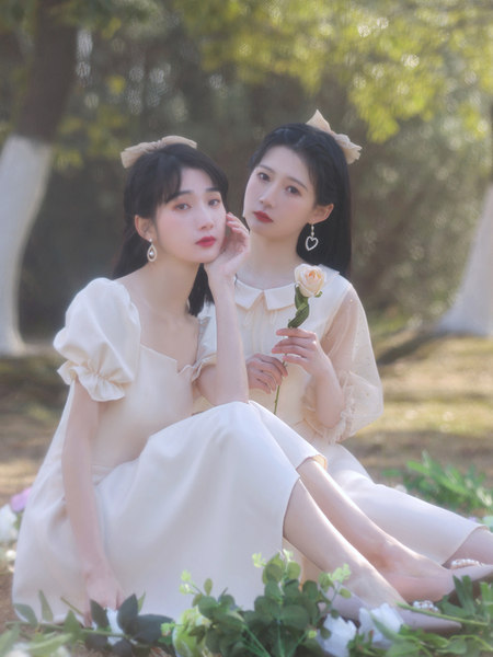 ชุดเพื่อนเจ้าสาว ชุดไปงานแต่งงาน