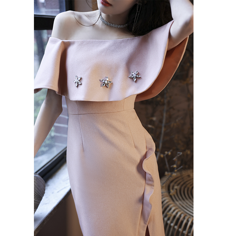 ชุดราตรี ชุดราตรีสวยหรู แบบ ทันสมัย Evening dress