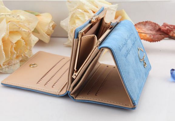 กระเป๋าสตางค์ผู้หญิง ใบสั้น กระเป๋าสตางค์ หนังนิ่ม มีหลายพับ ดีไซน์น่ารัก ใส่บัตรได้เยอะ มีหลายสี โลโก้ ร่มญี่ปุ่น กระเป๋าสตางค์ แบบเก๋ ๆ 966570