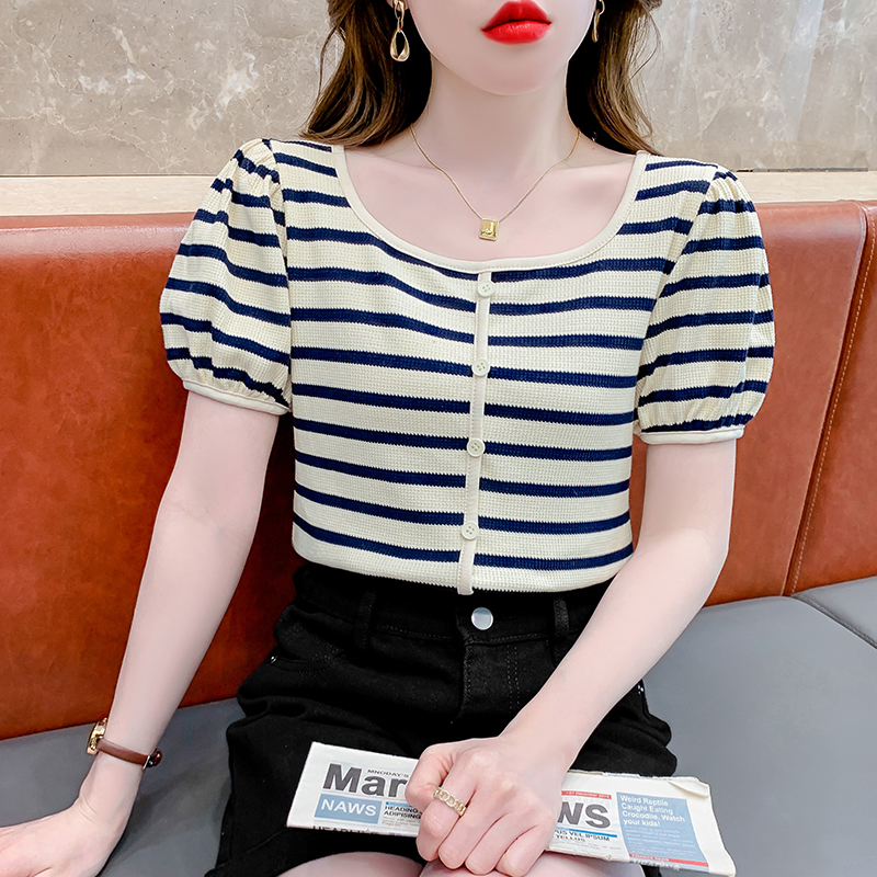เสื้อผ้าวัยรุ่นเกาหลี เสื้อยืดวัยรุ่นผู้หญิง มีขนาด S M L XL
