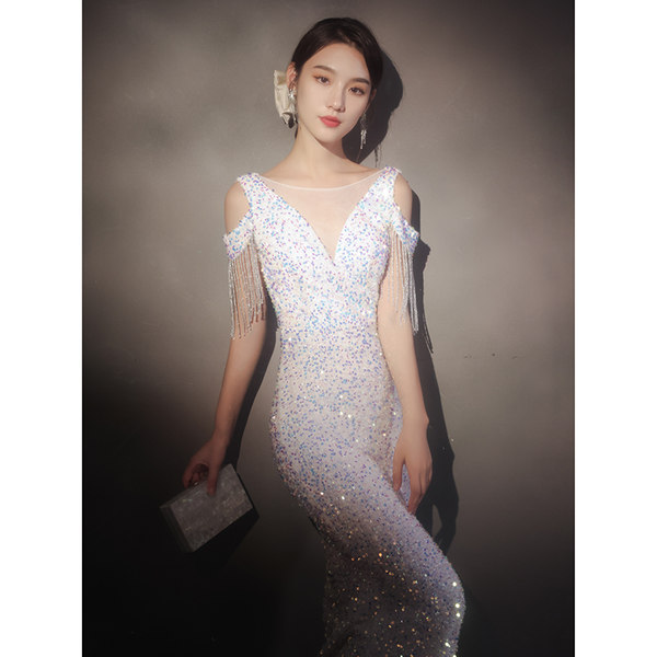 ชุดราตรี ชุดราตรีสวยหรู แบบ ทันสมัย Evening dress