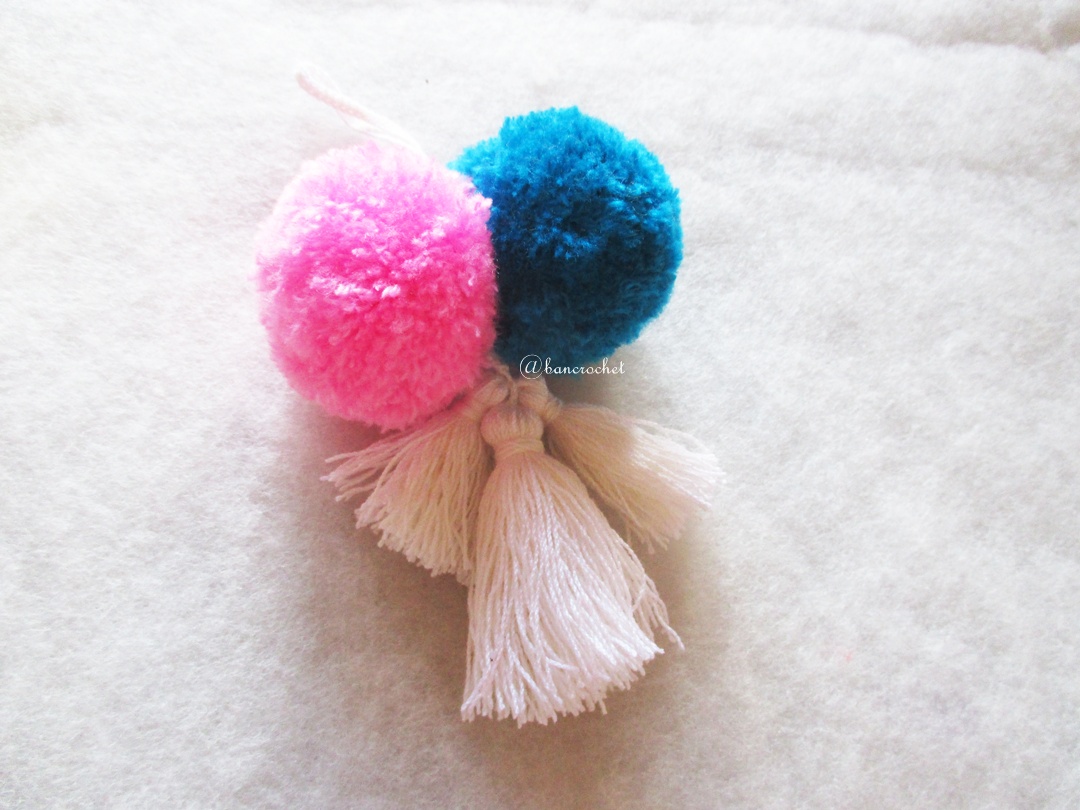 พู่+ปอมปอมแขวนกระเป๋าถักโครเชต์ pompom crochet