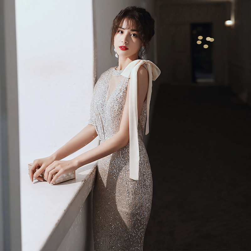 ชุดราตรี ชุดราตรีสวยหรู แบบ ทันสมัย Evening dress
