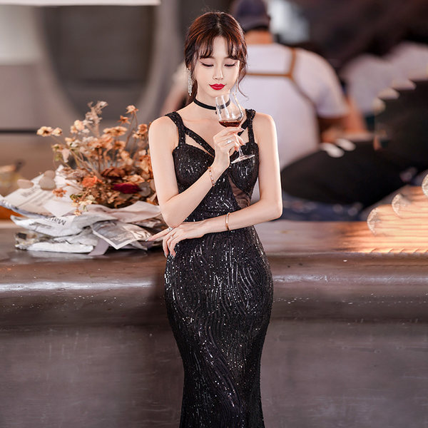 ชุดราตรี ชุดราตรีสวยหรู แบบ ทันสมัย Evening dress